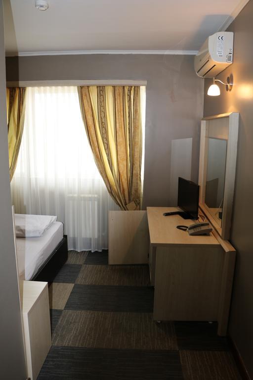 Aktau Hotel Екстер'єр фото