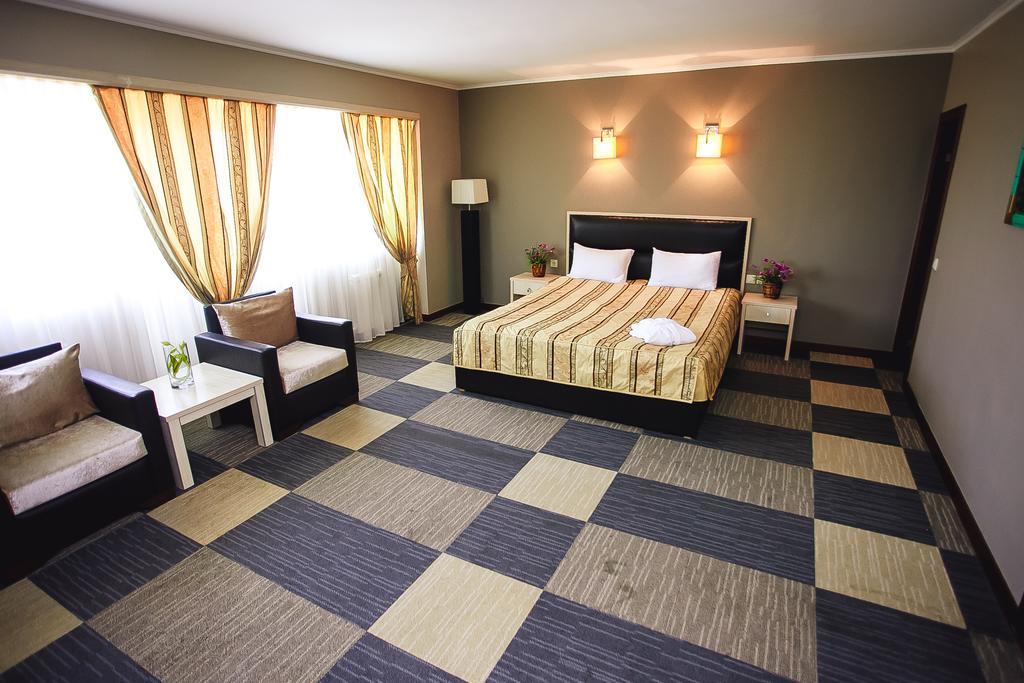 Aktau Hotel Екстер'єр фото