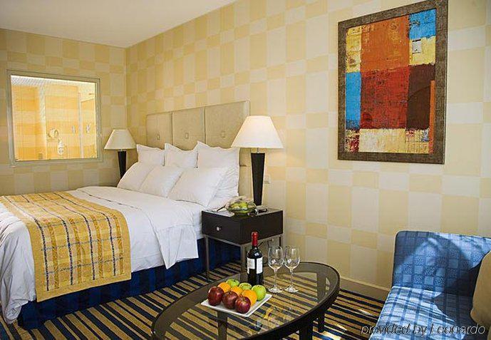 Aktau Hotel Екстер'єр фото