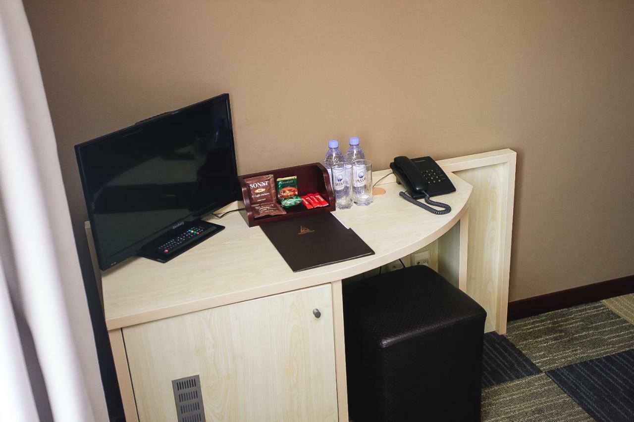 Aktau Hotel Екстер'єр фото